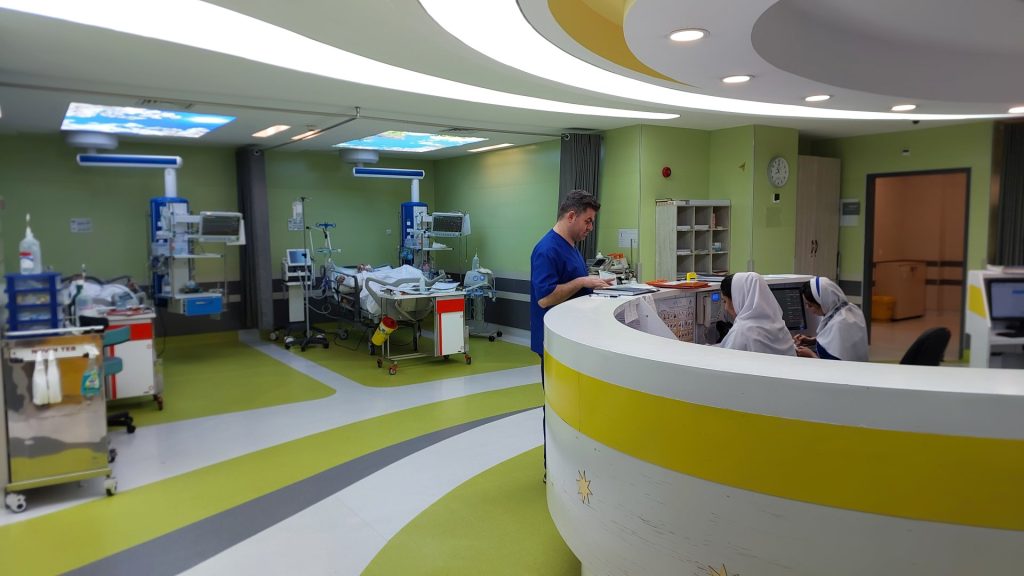 Adult Intensive Care Unit (ICU)